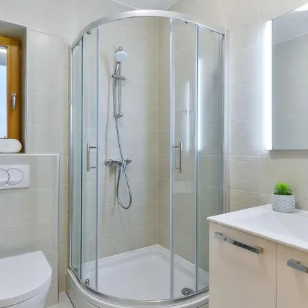 With Swimming Pool, Roof Terrace, 50 Meters From The Villa *