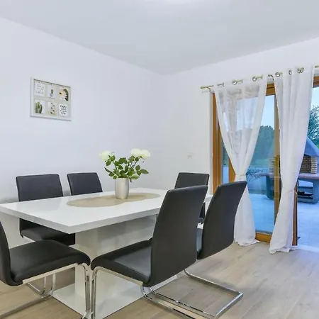 New With Pool And Roof Terrace